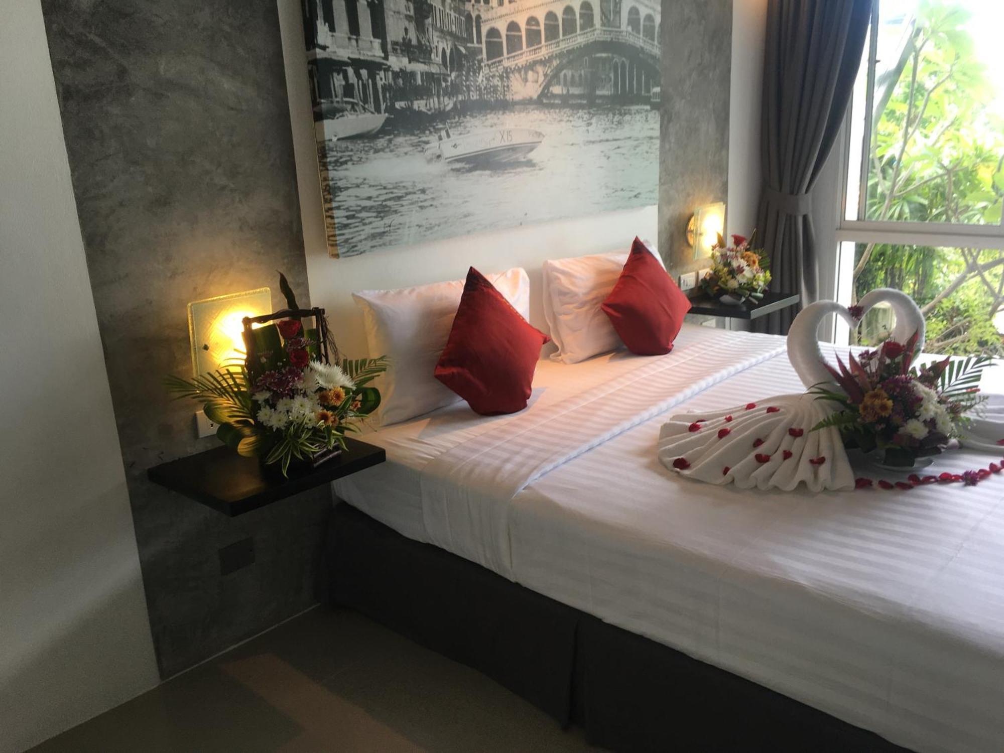 The Front Hotel And Apartments Patong Quarto foto